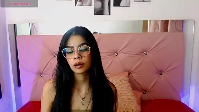Crystall_Roose from StripChat is Freechat