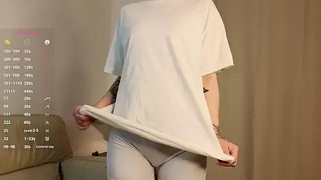CrystalMyst from StripChat is Freechat