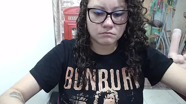 curly_greeneyed — Play Pussy!!!