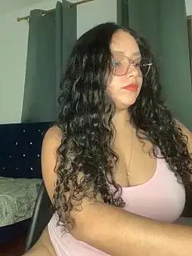 Try our girls live displays and explore the company of endless strippers, with beautiful physiques, vibrating toys and more.