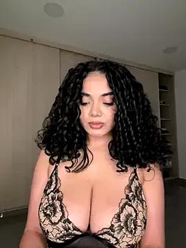 Photos of Curlyierr from StripChat is Freechat