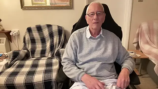 cutaboverest's avatar