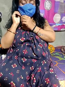 Cute-Swewty from StripChat is Freechat