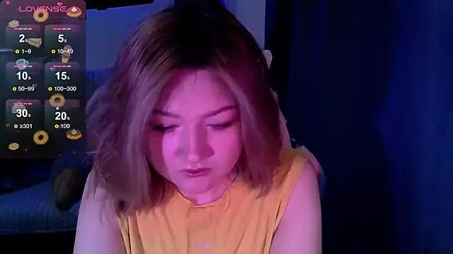 cute1stranger from StripChat is Freechat