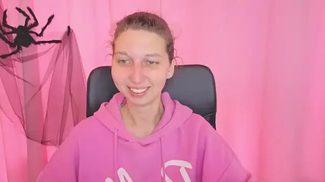 CuteEllii from StripChat is Freechat