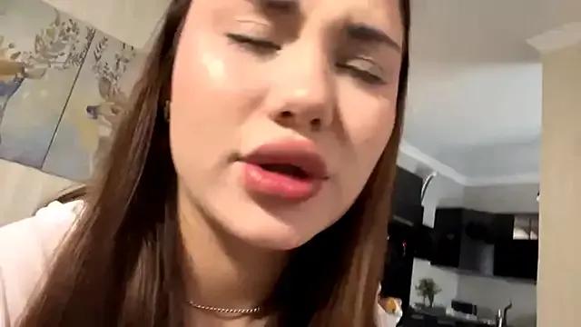 CuteMangoAlice from StripChat is Freechat