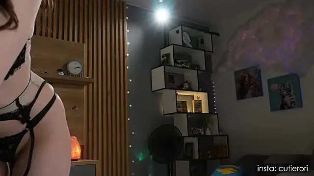 cutierori — Oil on pussy