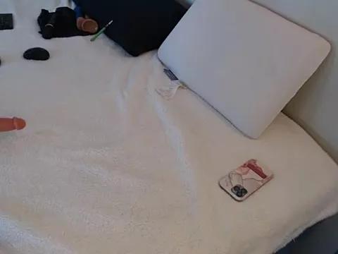 daddys_tatted_princess from StripChat