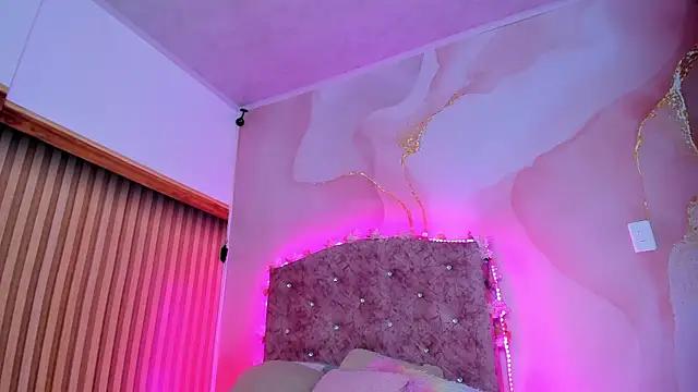 Daisy__rose from StripChat is Freechat