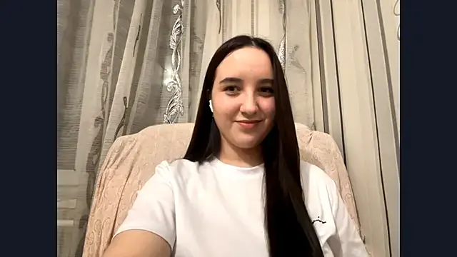 DaisyMolly — dance with ass