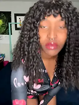 DaisyMynx — Oil on my titties