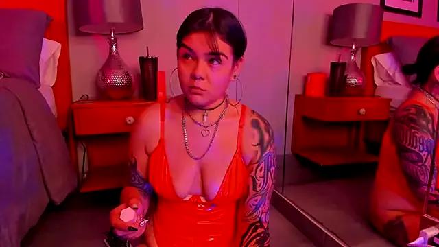 Try our girls live displays and explore the company of endless strippers, with beautiful physiques, vibrating toys and more.