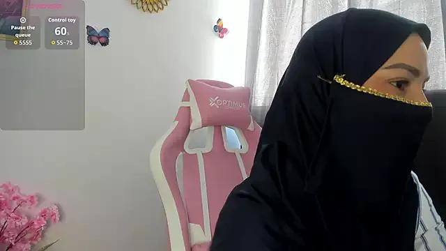 dalila_kemur from StripChat is Freechat