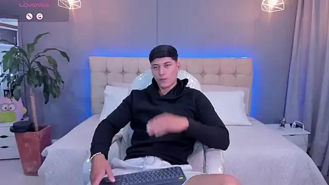 Damian23__ from StripChat is Freechat