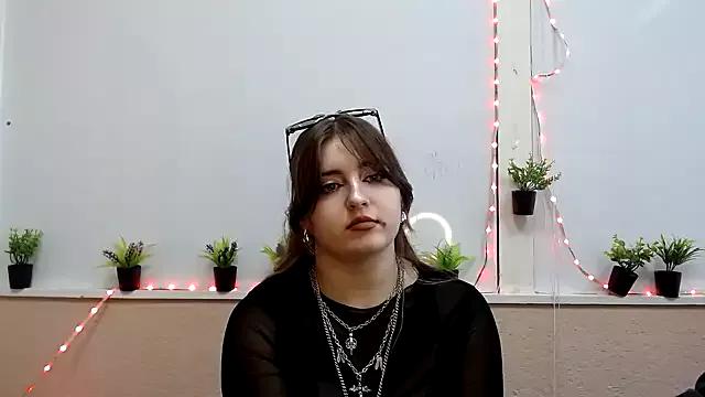 Dance__Queen from StripChat is Freechat