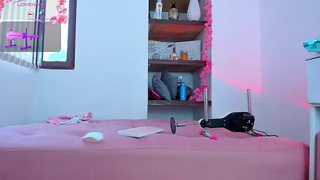 Danesacronin — Naked with oil