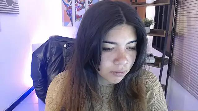 Try our girls live displays and explore the company of endless strippers, with beautiful physiques, vibrating toys and more.