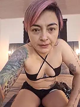 Try our girls live displays and explore the company of endless strippers, with beautiful physiques, vibrating toys and more.