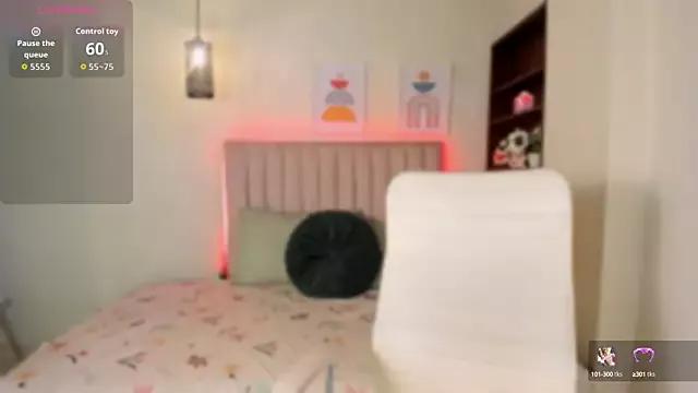 Try our girls live displays and explore the company of endless strippers, with beautiful physiques, vibrating toys and more.