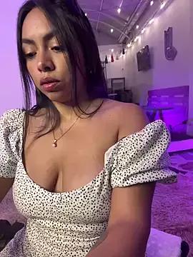 DaniLayton from StripChat is Freechat