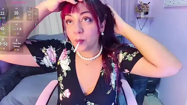 Try our girls live displays and explore the company of endless strippers, with beautiful physiques, vibrating toys and more.