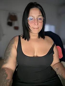 Try our girls live displays and explore the company of endless strippers, with beautiful physiques, vibrating toys and more.