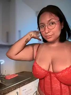 Try our girls live displays and explore the company of endless strippers, with beautiful physiques, vibrating toys and more.