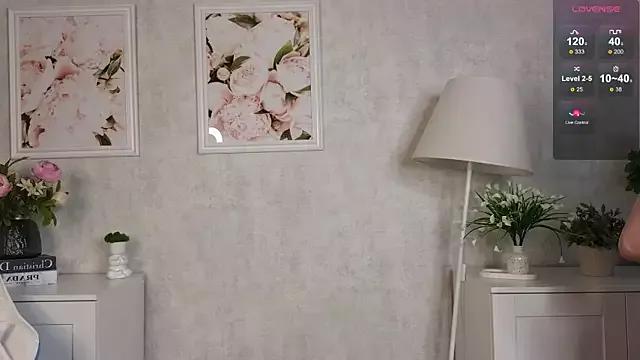 Darina_Adams from StripChat is Freechat