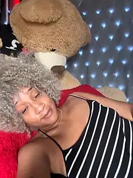 Try our girls live displays and explore the company of endless strippers, with beautiful physiques, vibrating toys and more.