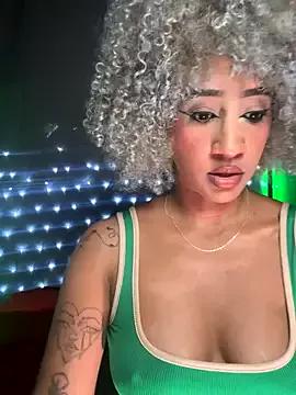 Try our girls live displays and explore the company of endless strippers, with beautiful physiques, vibrating toys and more.