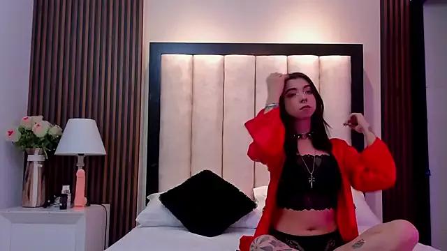 Try our girls live displays and explore the company of endless strippers, with beautiful physiques, vibrating toys and more.