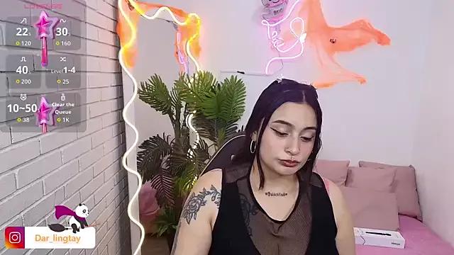 Darling_tay from StripChat is Freechat