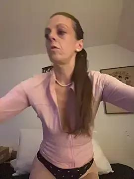 DavinaRay from StripChat is Freechat