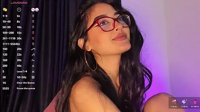 Photos of Dayanna_S from StripChat is Freechat