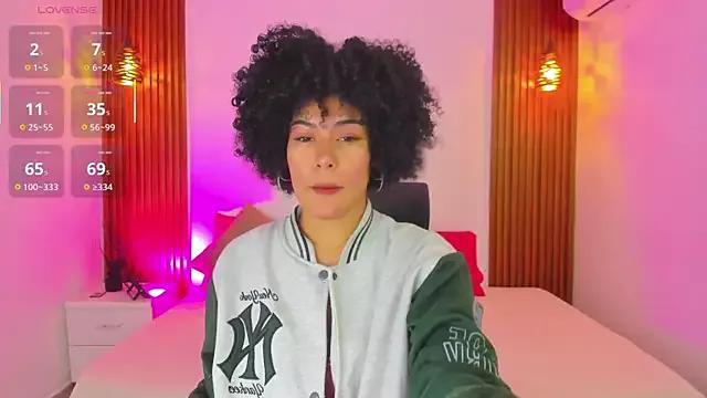 Try our girls live displays and explore the company of endless strippers, with beautiful physiques, vibrating toys and more.