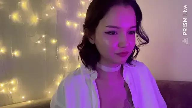 Try our girls live displays and explore the company of endless strippers, with beautiful physiques, vibrating toys and more.
