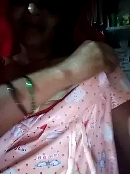 DESI_WIFEE from StripChat is Freechat