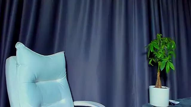 DevashaQueenX from StripChat is Freechat