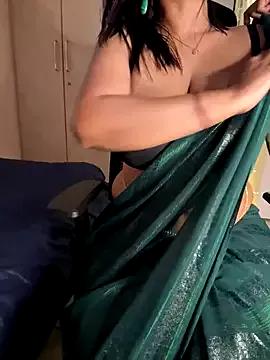 DevineDevilQueen from StripChat is Freechat