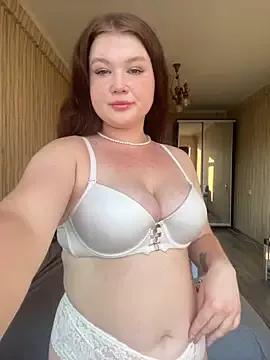 Try our girls live displays and explore the company of endless strippers, with beautiful physiques, vibrating toys and more.