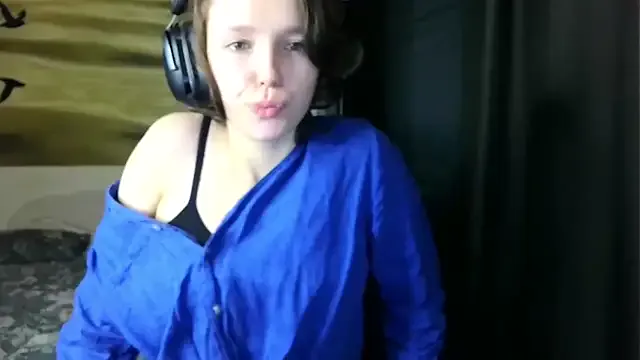 Diana-back — show panties