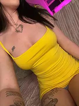 Try our girls live displays and explore the company of endless strippers, with beautiful physiques, vibrating toys and more.