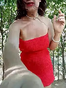 Try our girls live displays and explore the company of endless strippers, with beautiful physiques, vibrating toys and more.