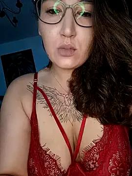 Try our girls live displays and explore the company of endless strippers, with beautiful physiques, vibrating toys and more.