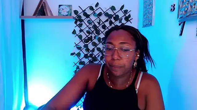 dirtyvictoria from StripChat is Freechat