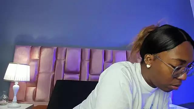 dirtyvictoria from StripChat is Freechat