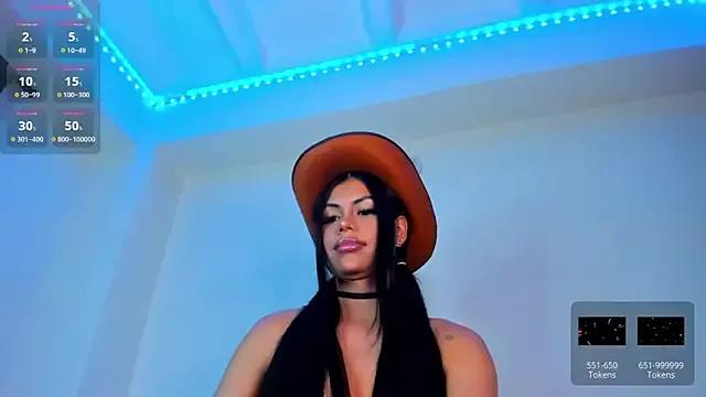 divinesalome from StripChat