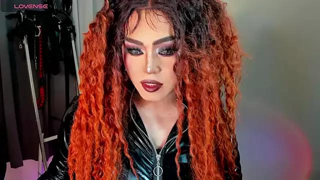 DominaAurumXXX from StripChat is Freechat