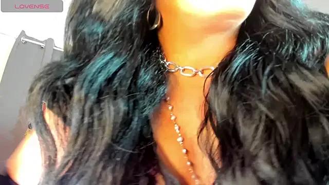 DominaAurumXXX from StripChat is Freechat