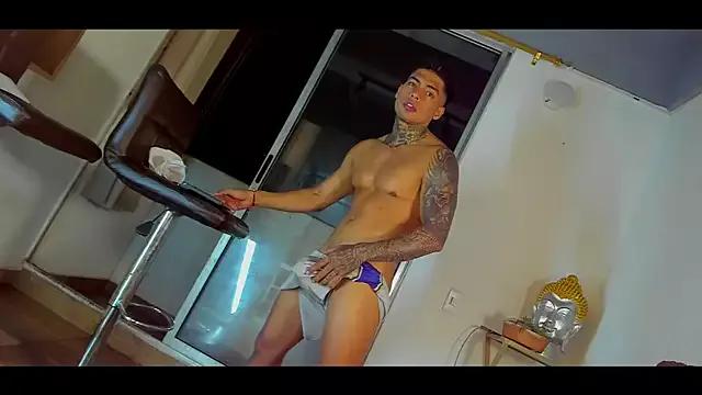 Dominiofit from StripChat is Freechat